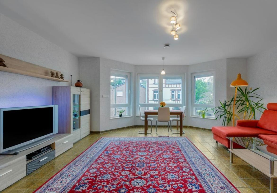 Modernes In Schoener Lage * Düsseldorf